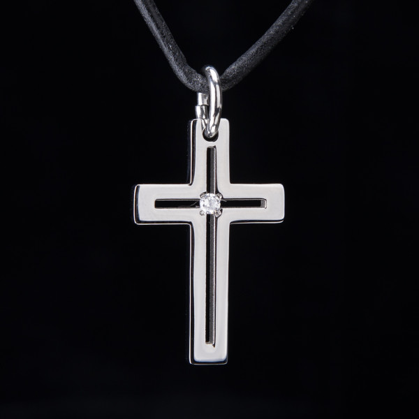 Durchbrochenes Edelstahlkreuz mit Stein 3,0 cm